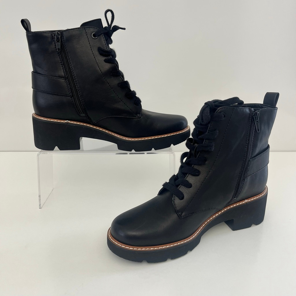 Black Ankle Booties Low Heel Side Zip Comfort Boots Size 7 Naturalizer Cabaret - Picture 4 of 13
